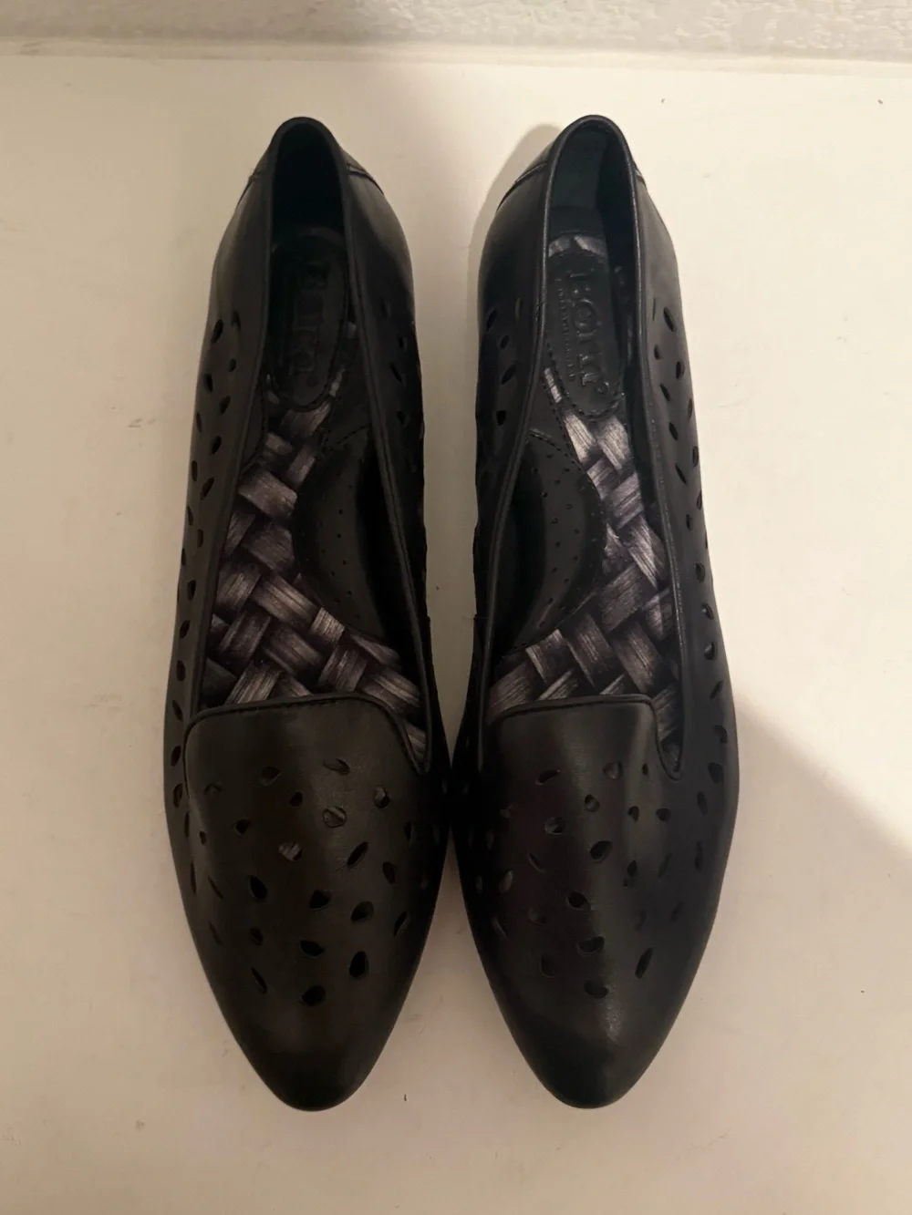 BORN Tinley Black Laser Cut Leather Slip On Flats Loafers Perforated Size 8.5